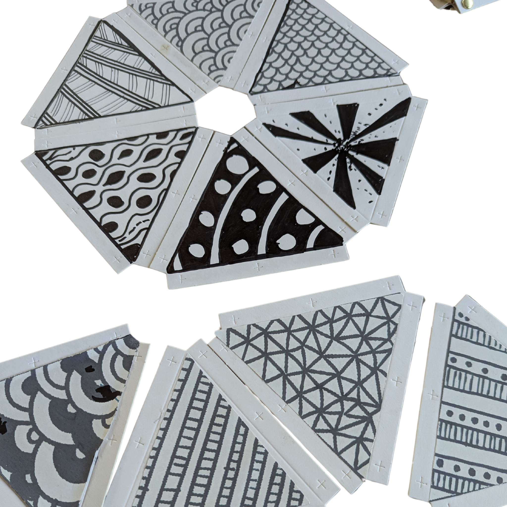Zentangle-Set Triglini: Kreativität in modularen Mosaiken